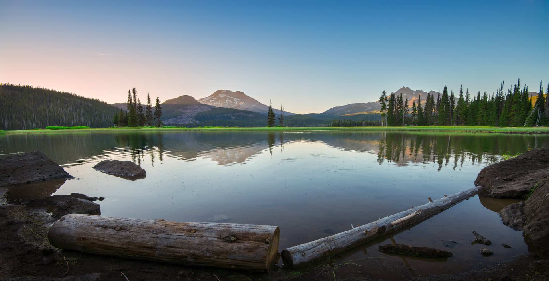 iStock-1005771942-large the beauty of the Sparks lake and the mountain peaks at dusk in Central Oregon