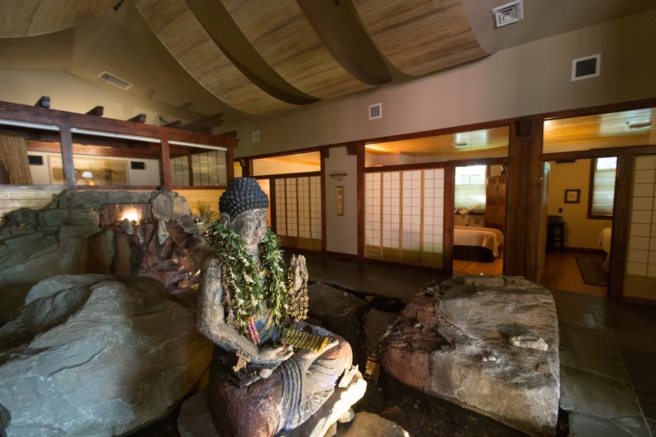 Statue inside of Shibui Spa in Sisters, Oregon Statue inside of Shibui Spa in Sisters, Oregon